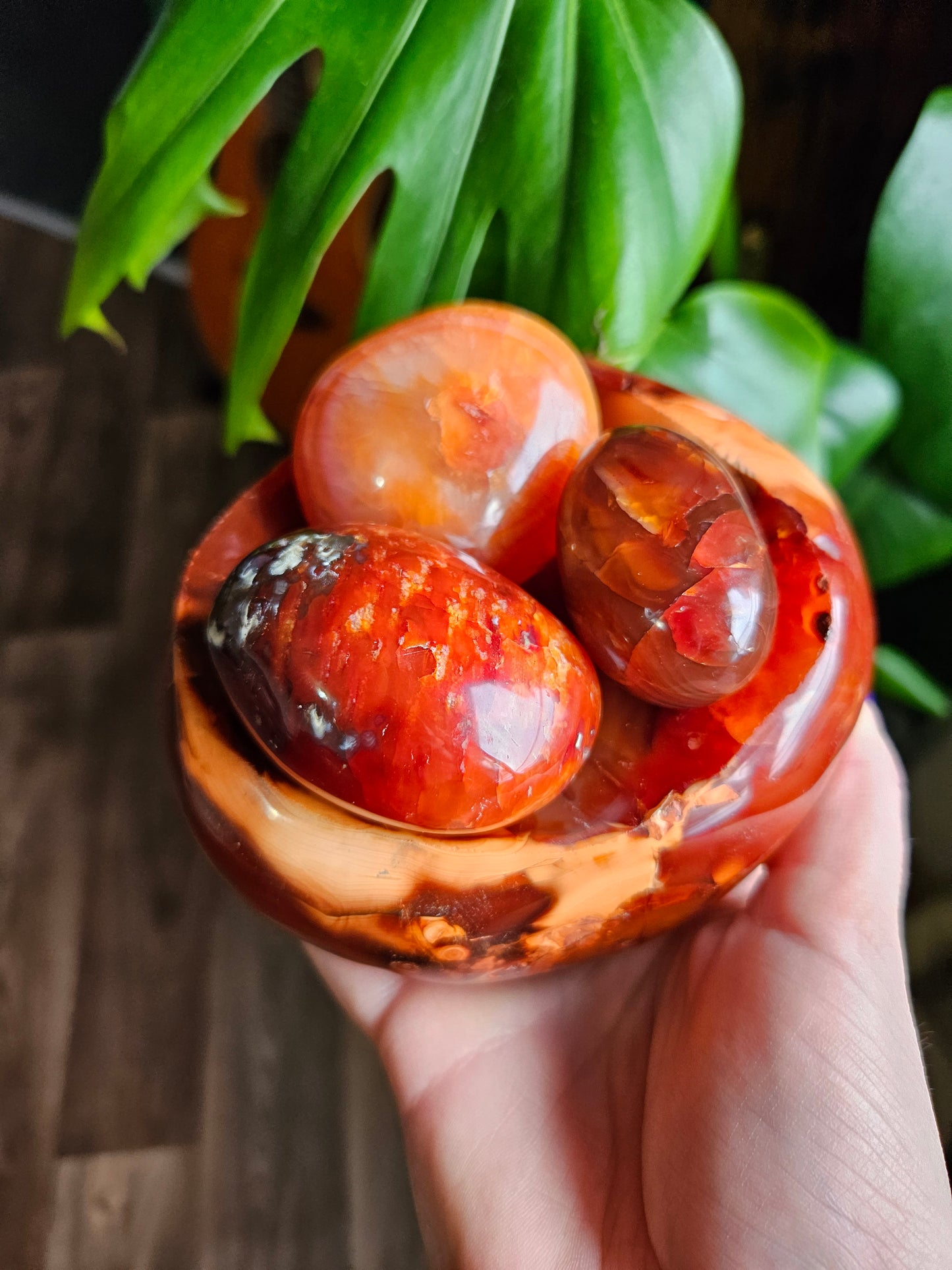 Large Carnelian bowl - 5x4" inch
