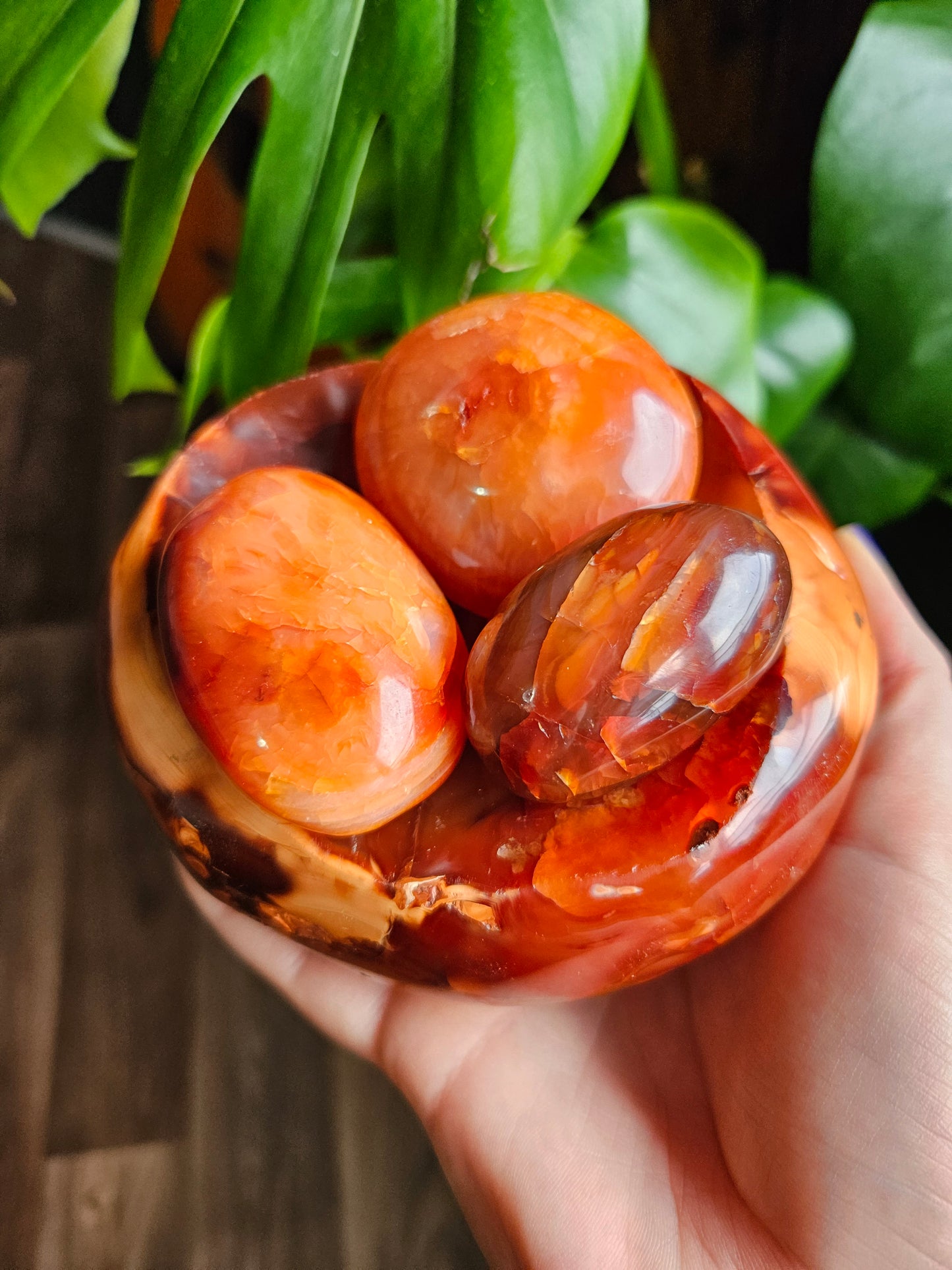 Large Carnelian bowl - 5x4" inch