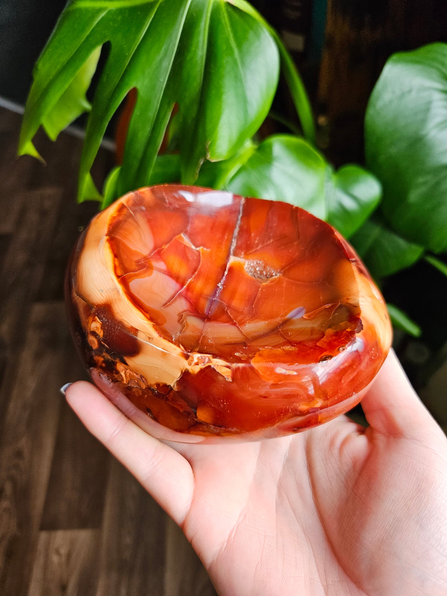 Large Carnelian bowl - 5x4" inch