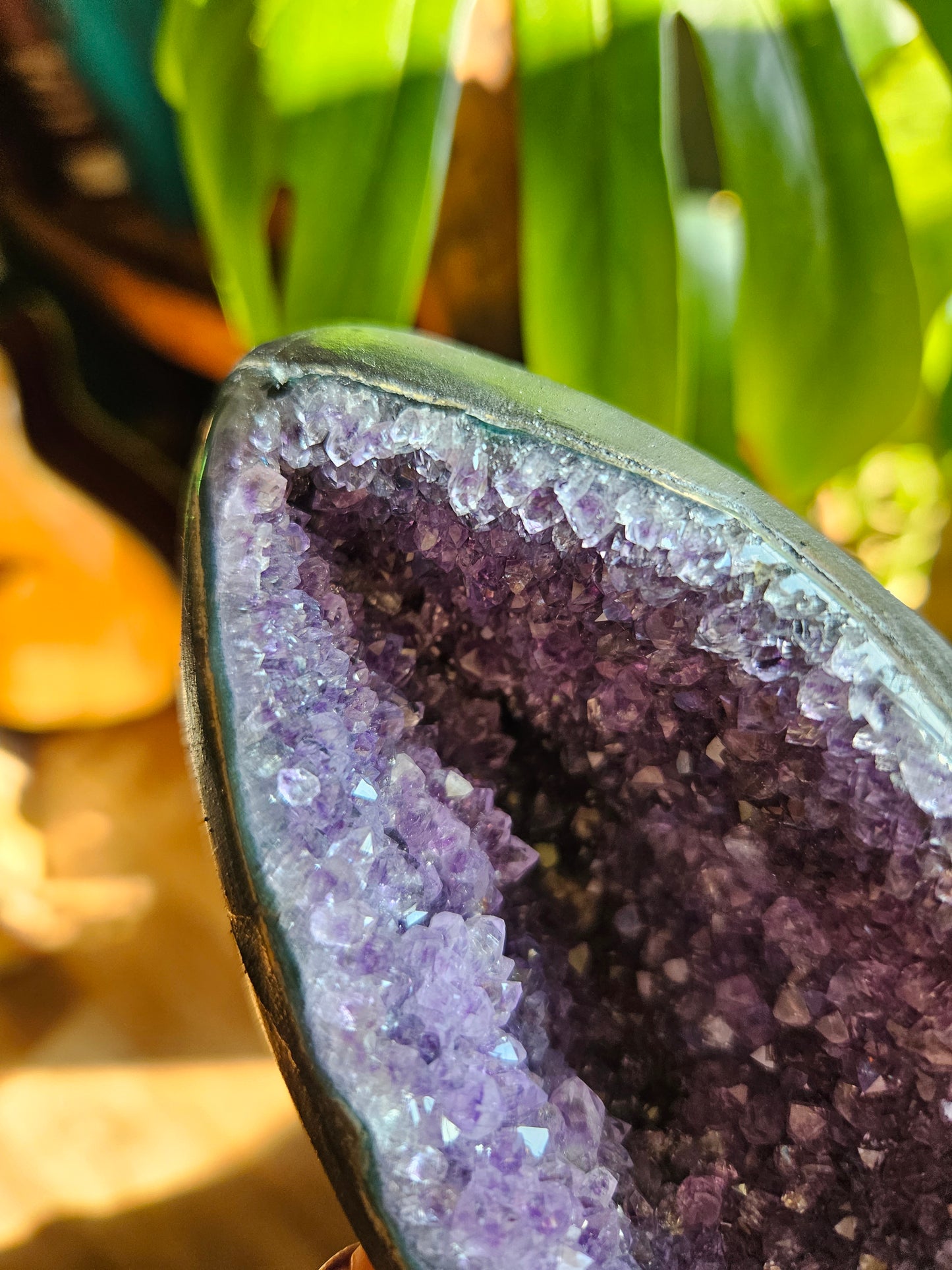 Large Amethyst geode egg - 567g