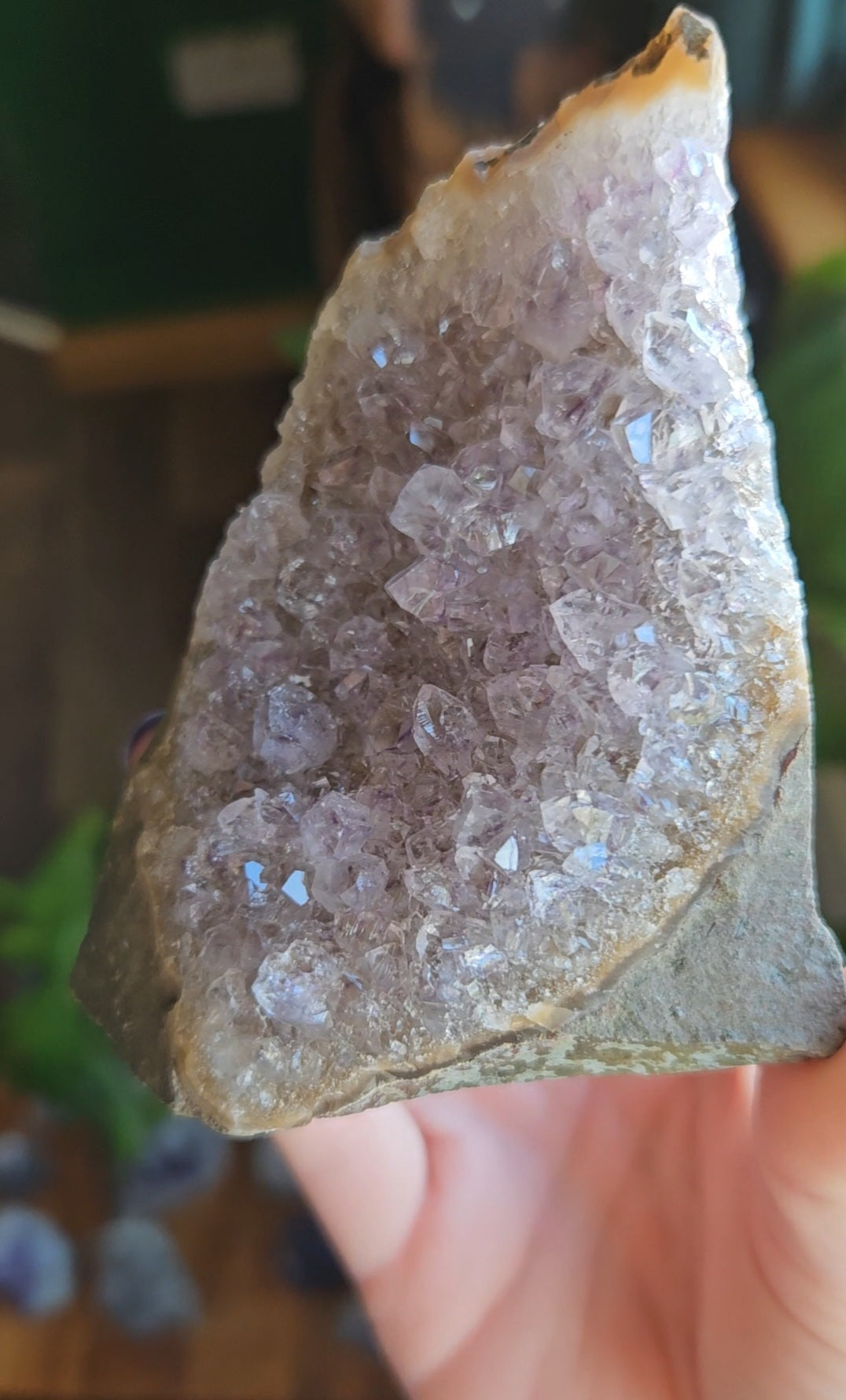 Amethyst triangle geode - 299g