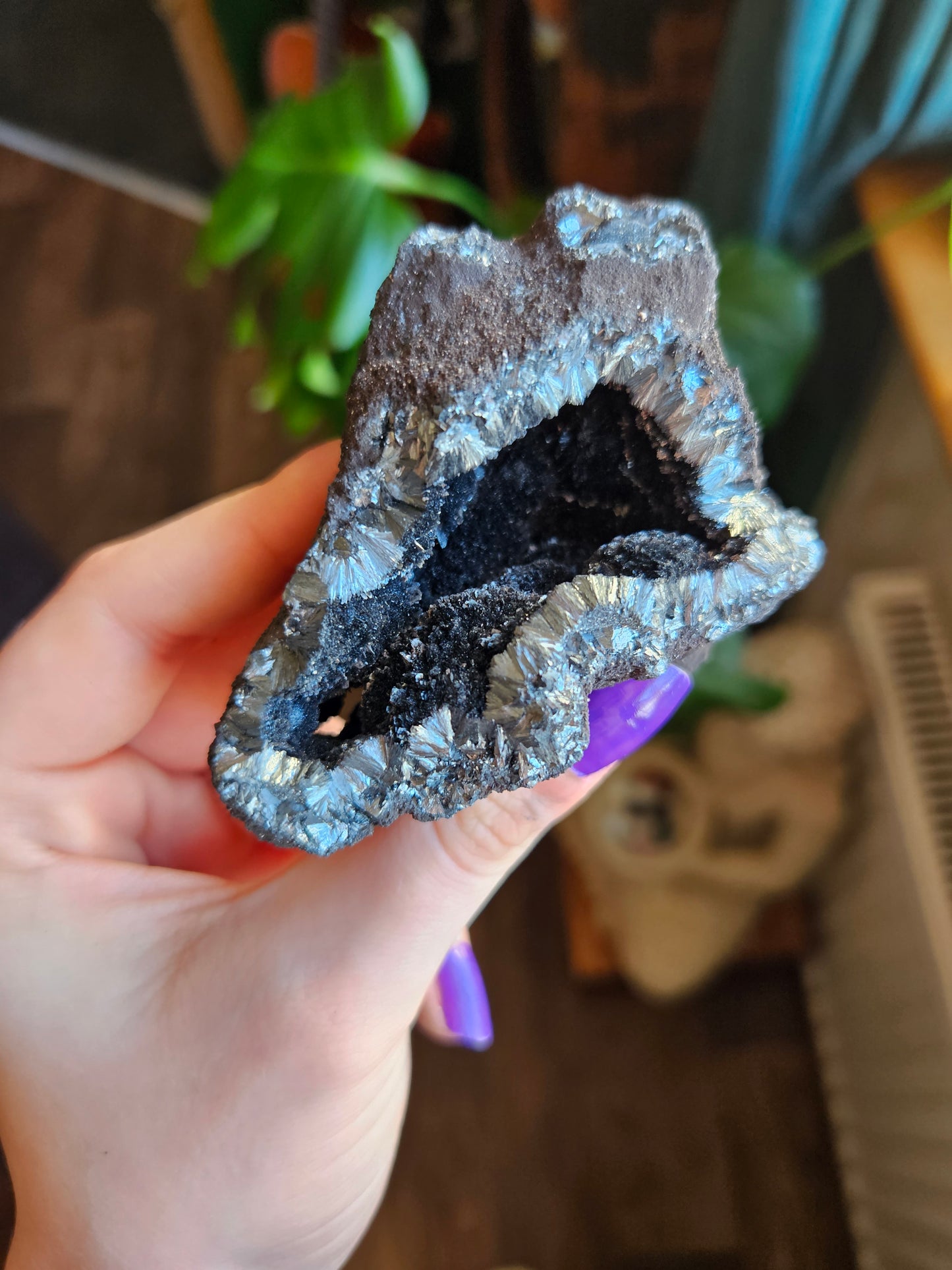 Pyrolusite specimen