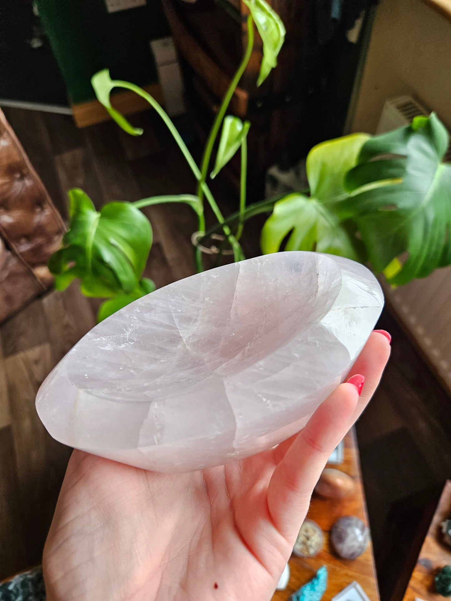 Stunning Rose Quartz crystal bowl - 5.5" inch / 817g