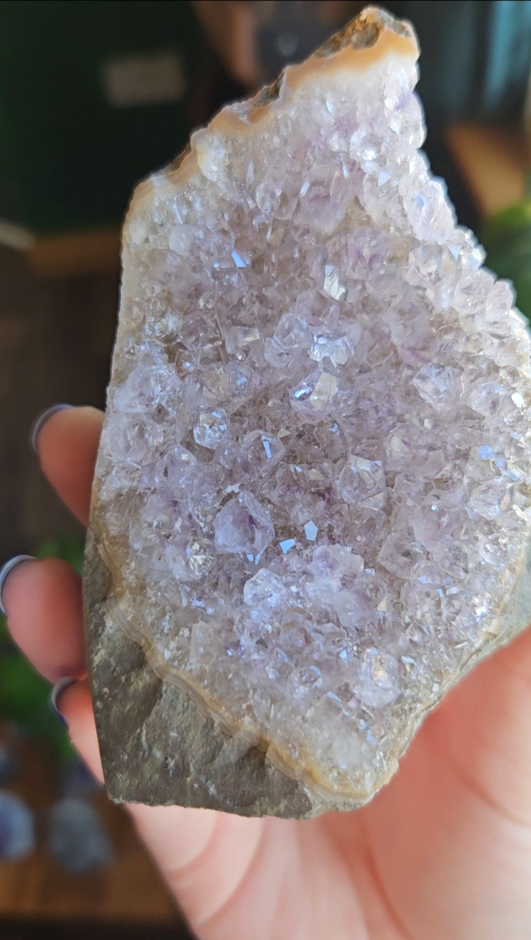 Amethyst triangle geode - 299g