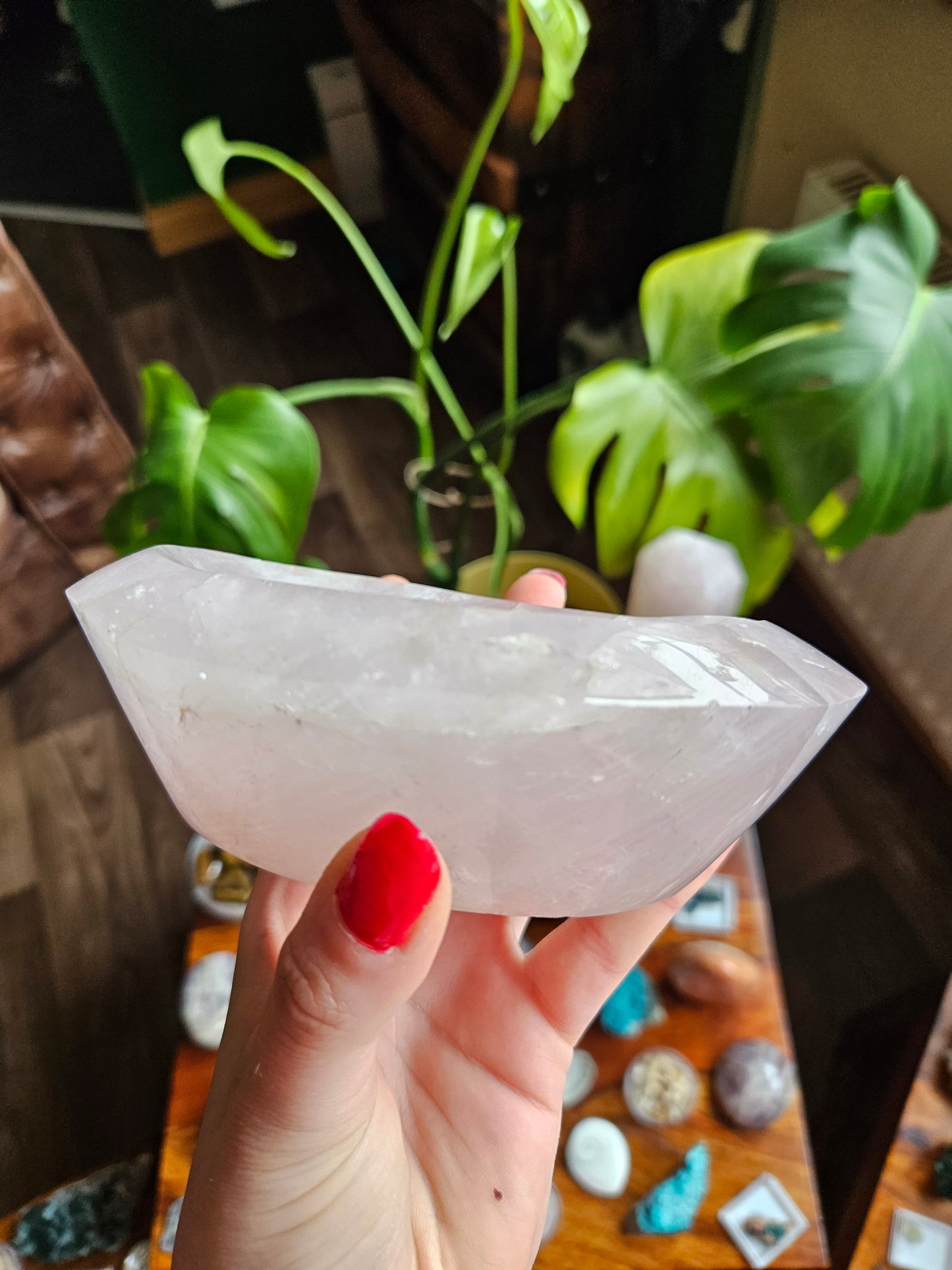 Stunning Rose Quartz crystal bowl - 5.5" inch / 817g