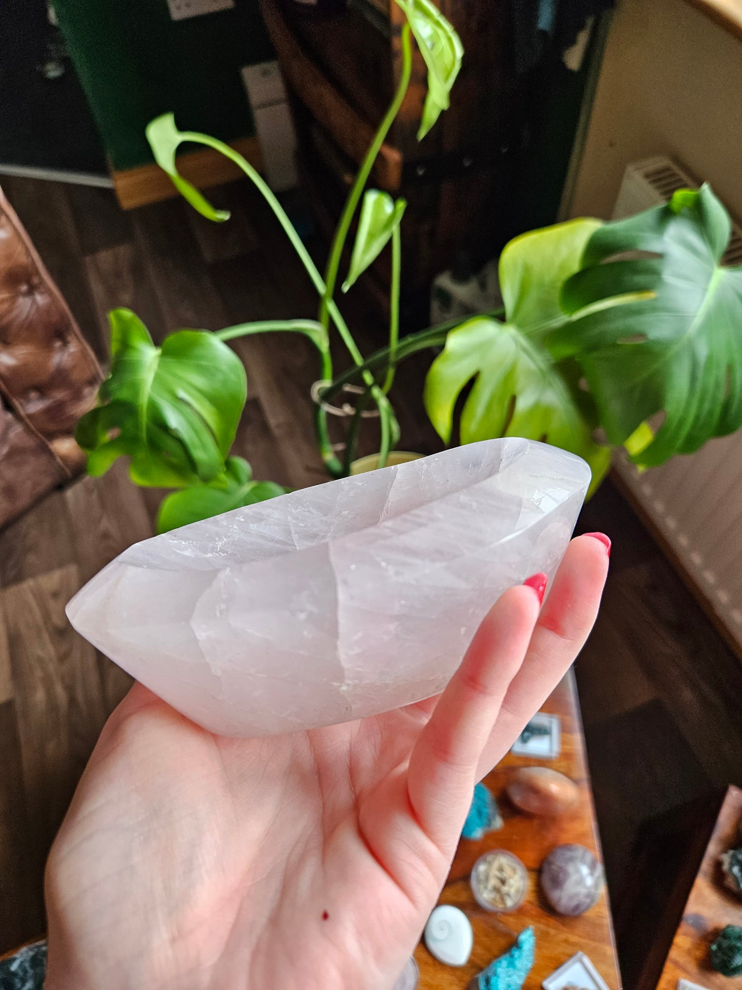 Stunning Rose Quartz crystal bowl - 5.5" inch / 817g