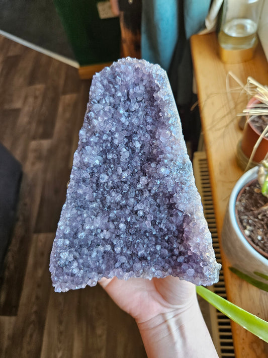 Grape Amethyst geode - 1kg