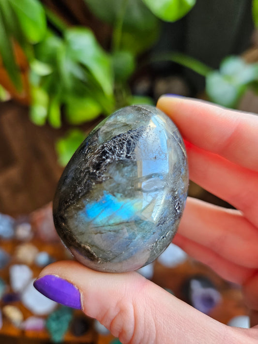 Labradorite egg