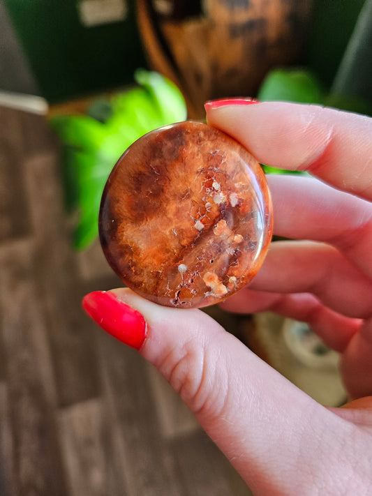 Mini Carnelian palmstone
