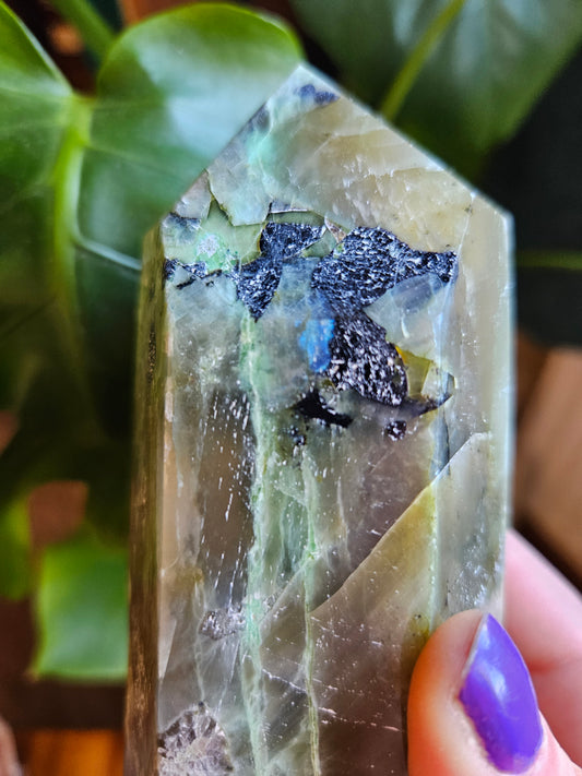 Large Green Moonstone tower with flash