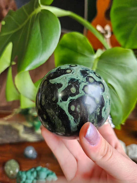 Kambaba Jasper planet - 481g
