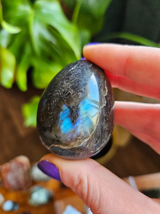 Labradorite egg