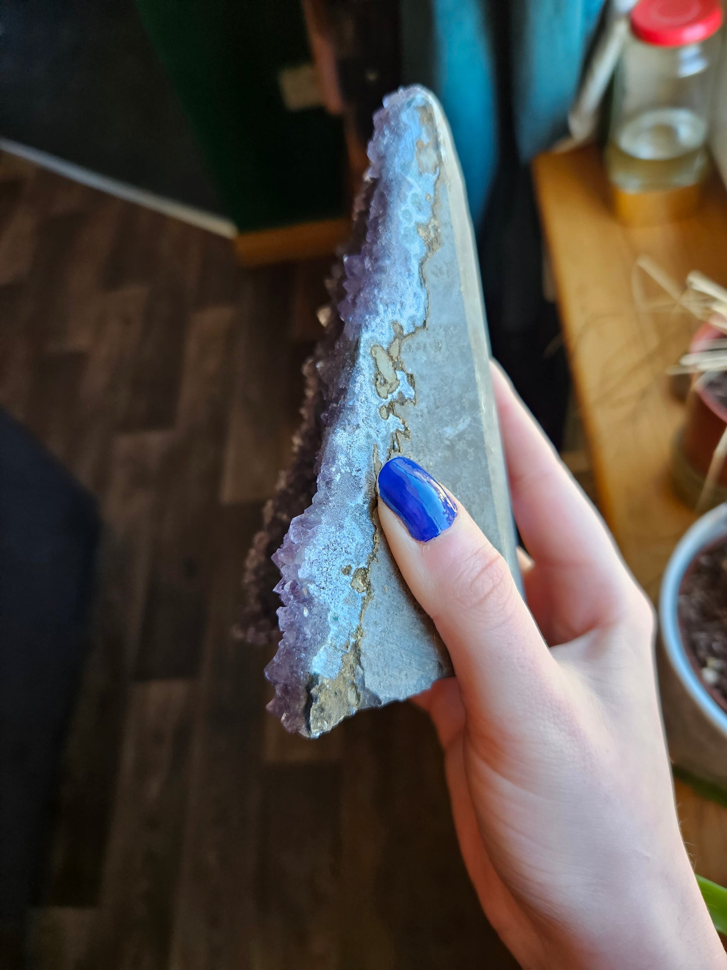 Grape Amethyst geode - 1kg
