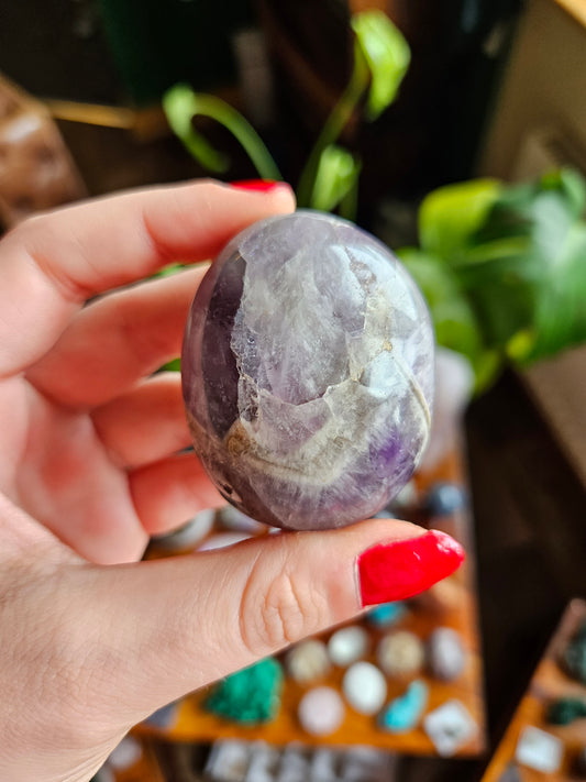 Dream Amethyst palmstone - A