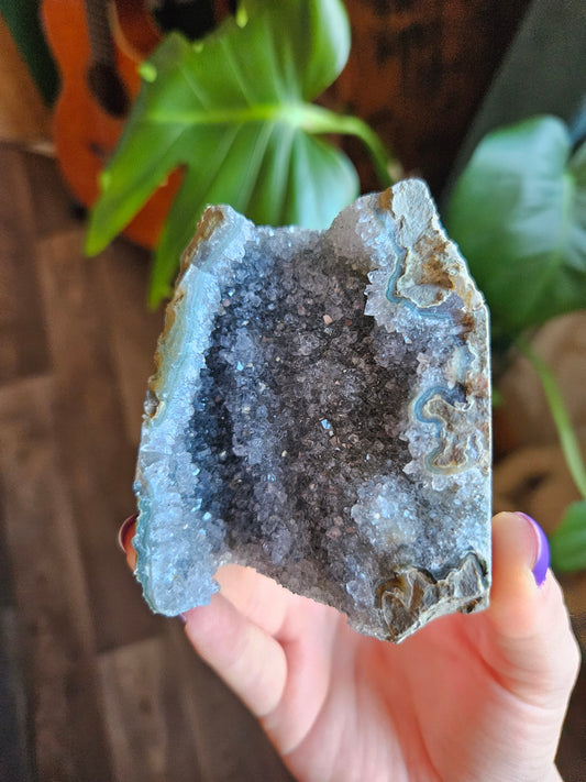 Amethyst geode cutbase