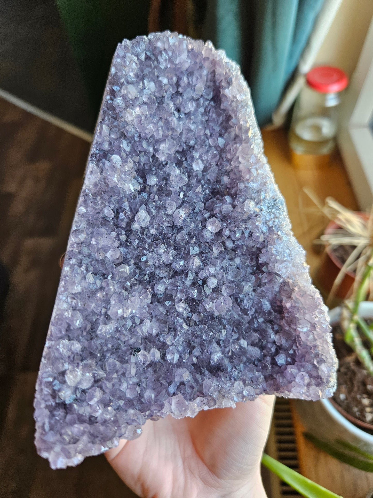 Grape Amethyst geode - 1kg