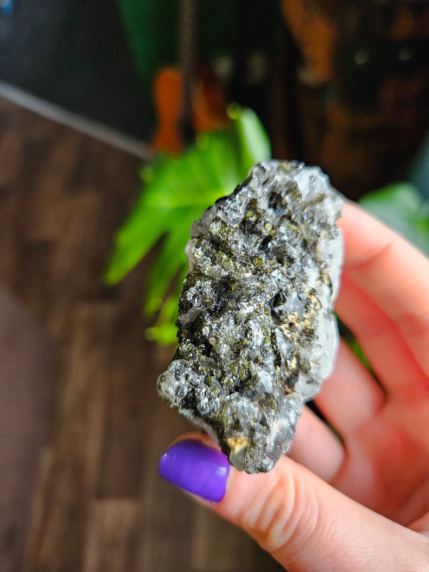Green Tourmaline in Quartz - 148g