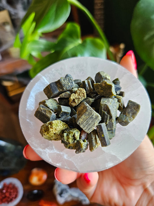 Green Tourmaline chips