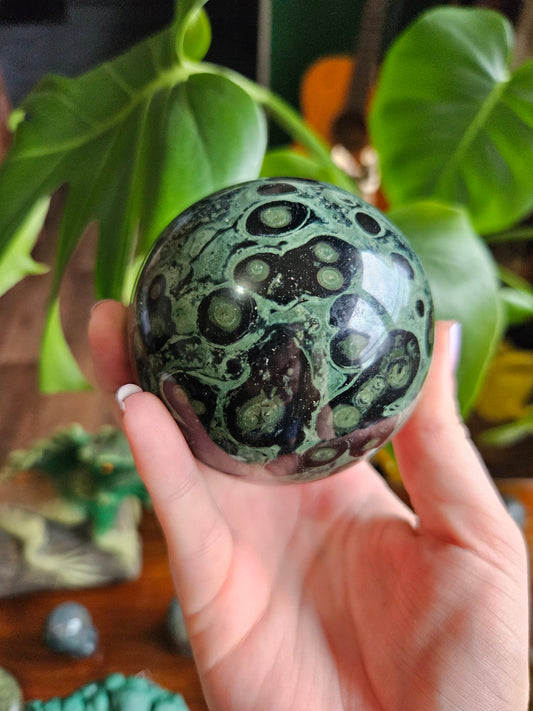 Kambaba Jasper planet - 586g