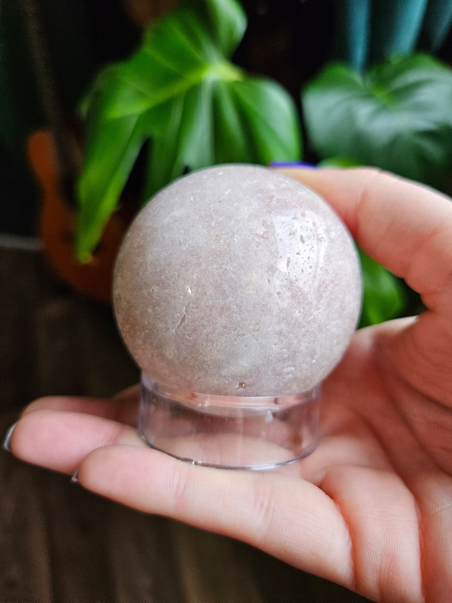 Crystal planet stand