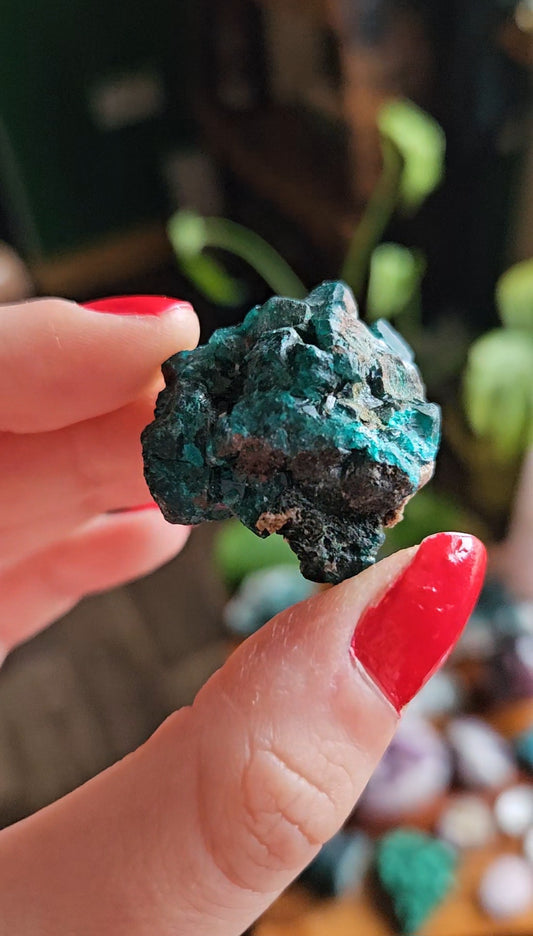 Dioptase specimen