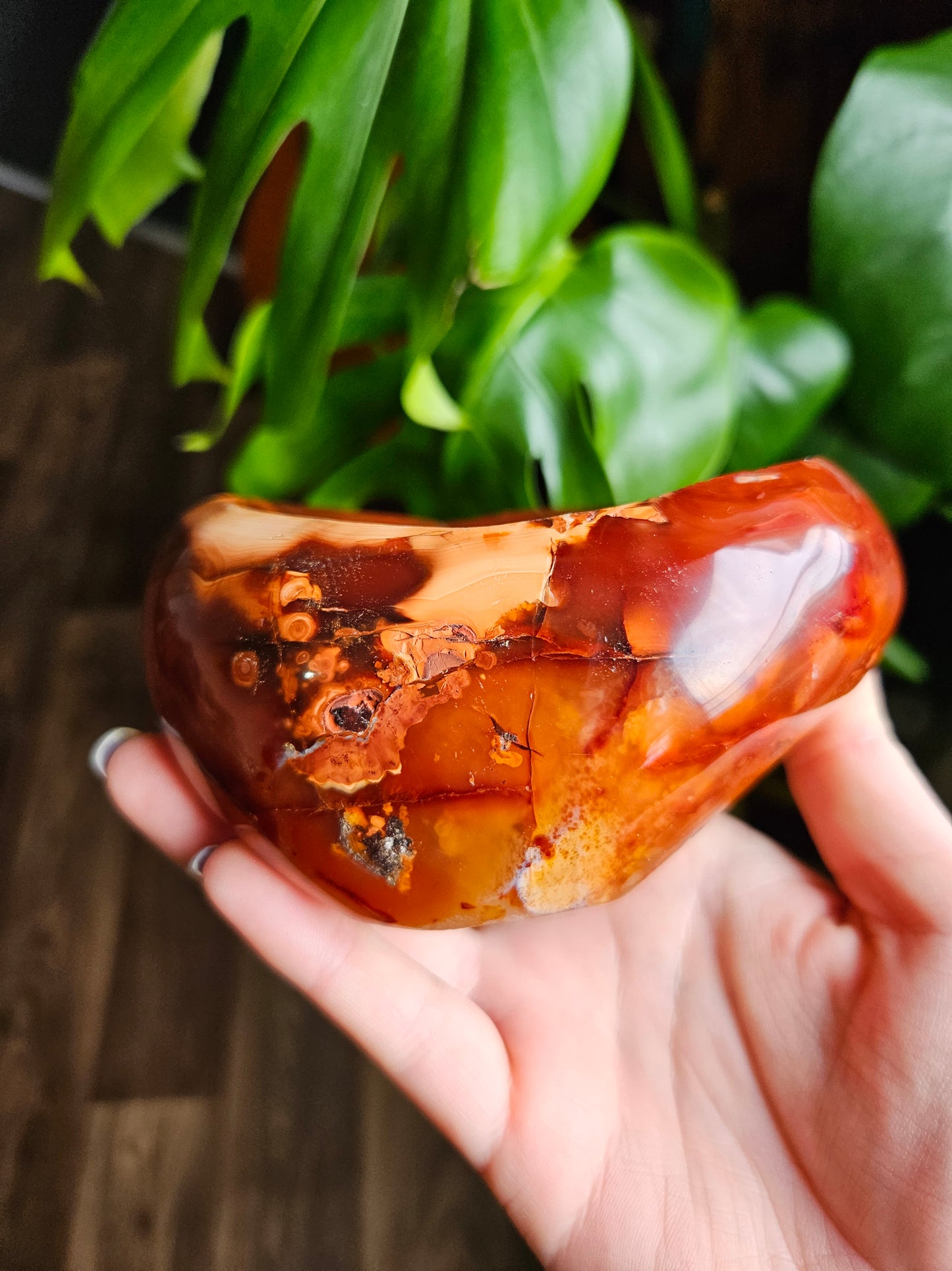 Large Carnelian bowl - 5x4" inch