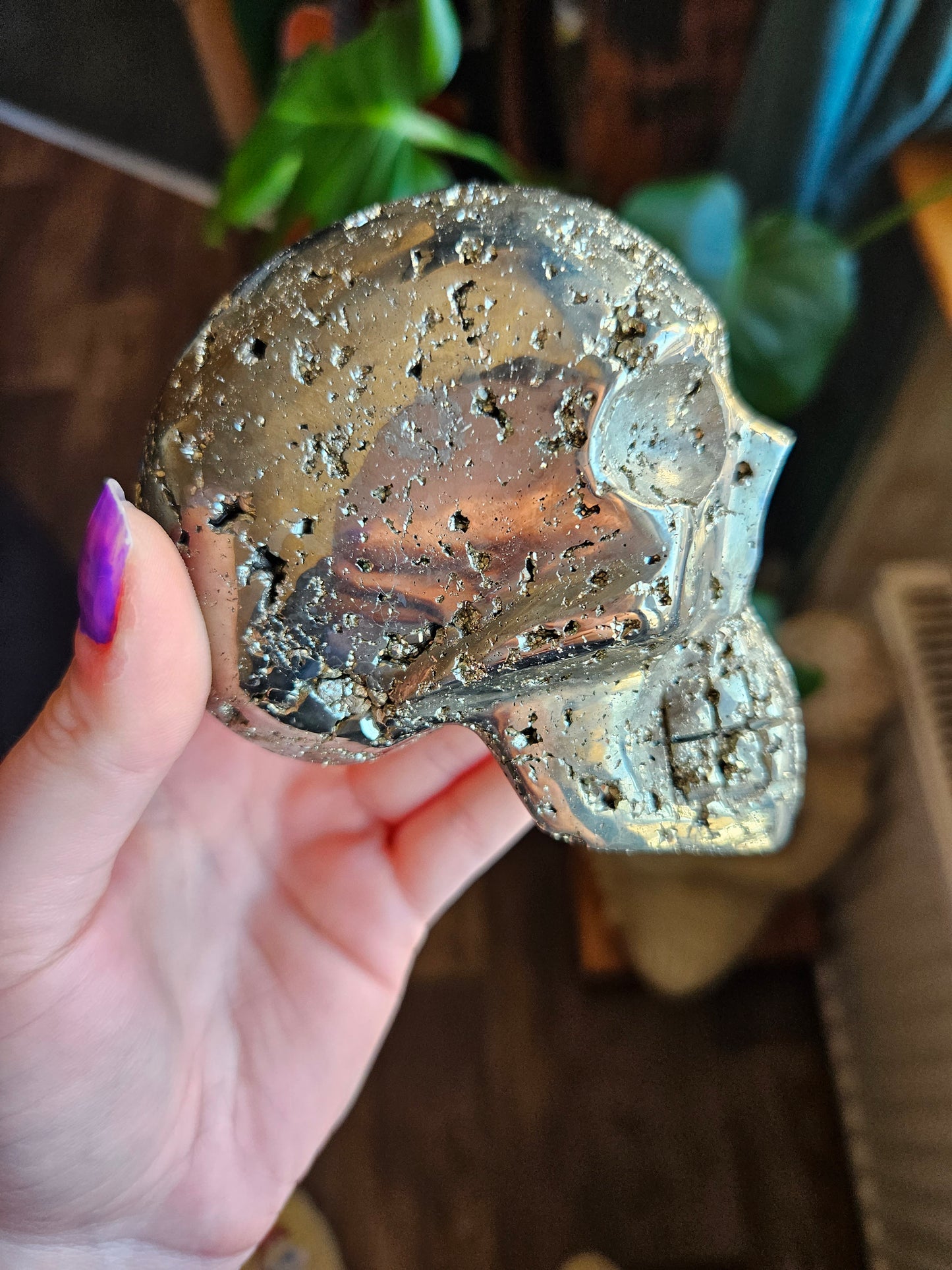 Peruvian Pyrite skull carving - 1kg