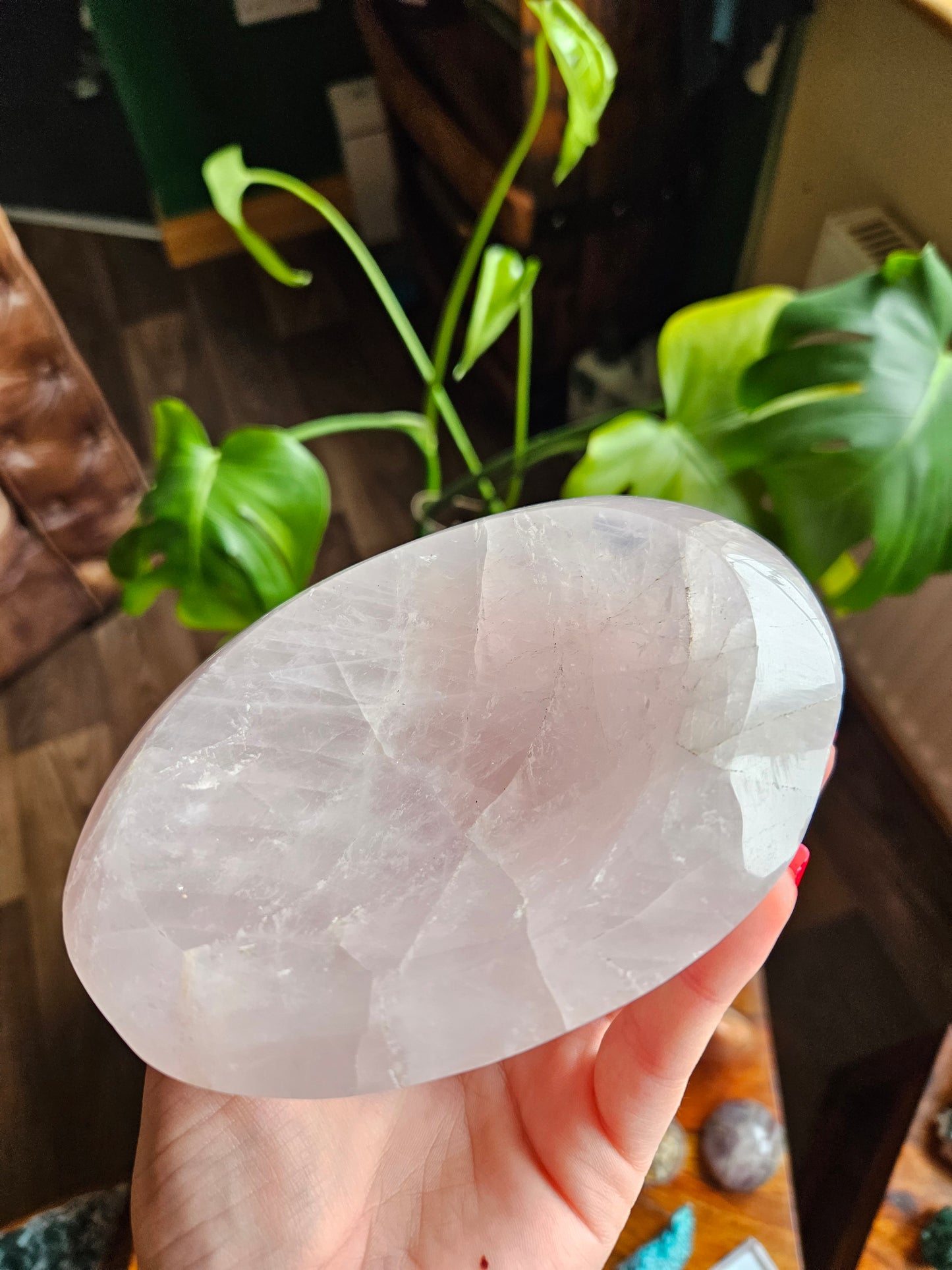 Stunning Rose Quartz crystal bowl - 5.5" inch / 817g