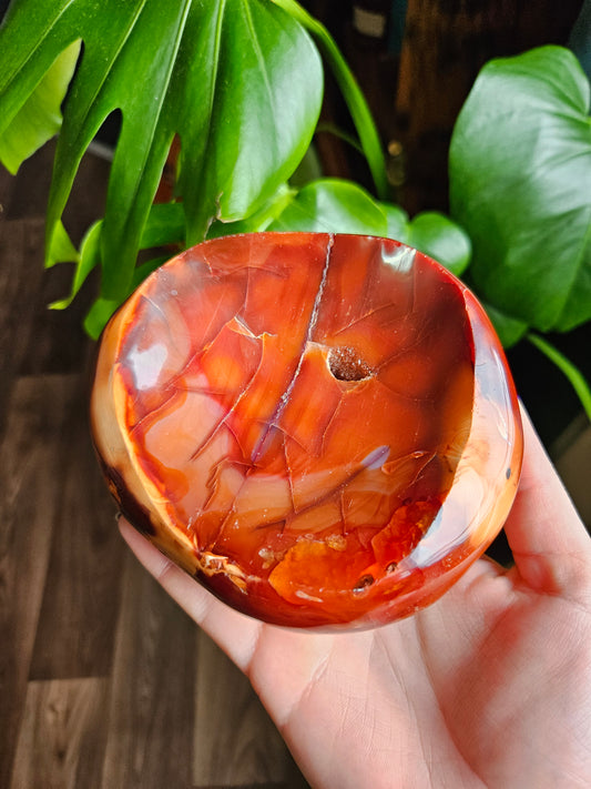 Large Carnelian bowl - 5x4" inch