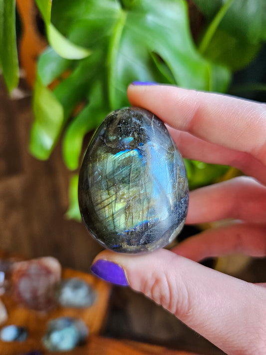 Labradorite egg