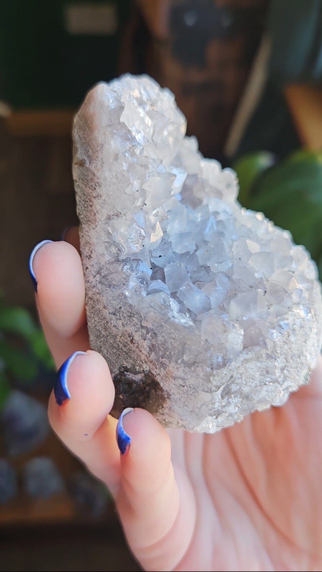 Speckled Amethyst geode - 304g
