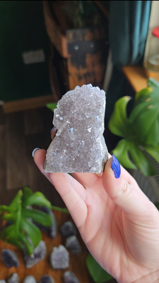 Amethyst geode - 119g