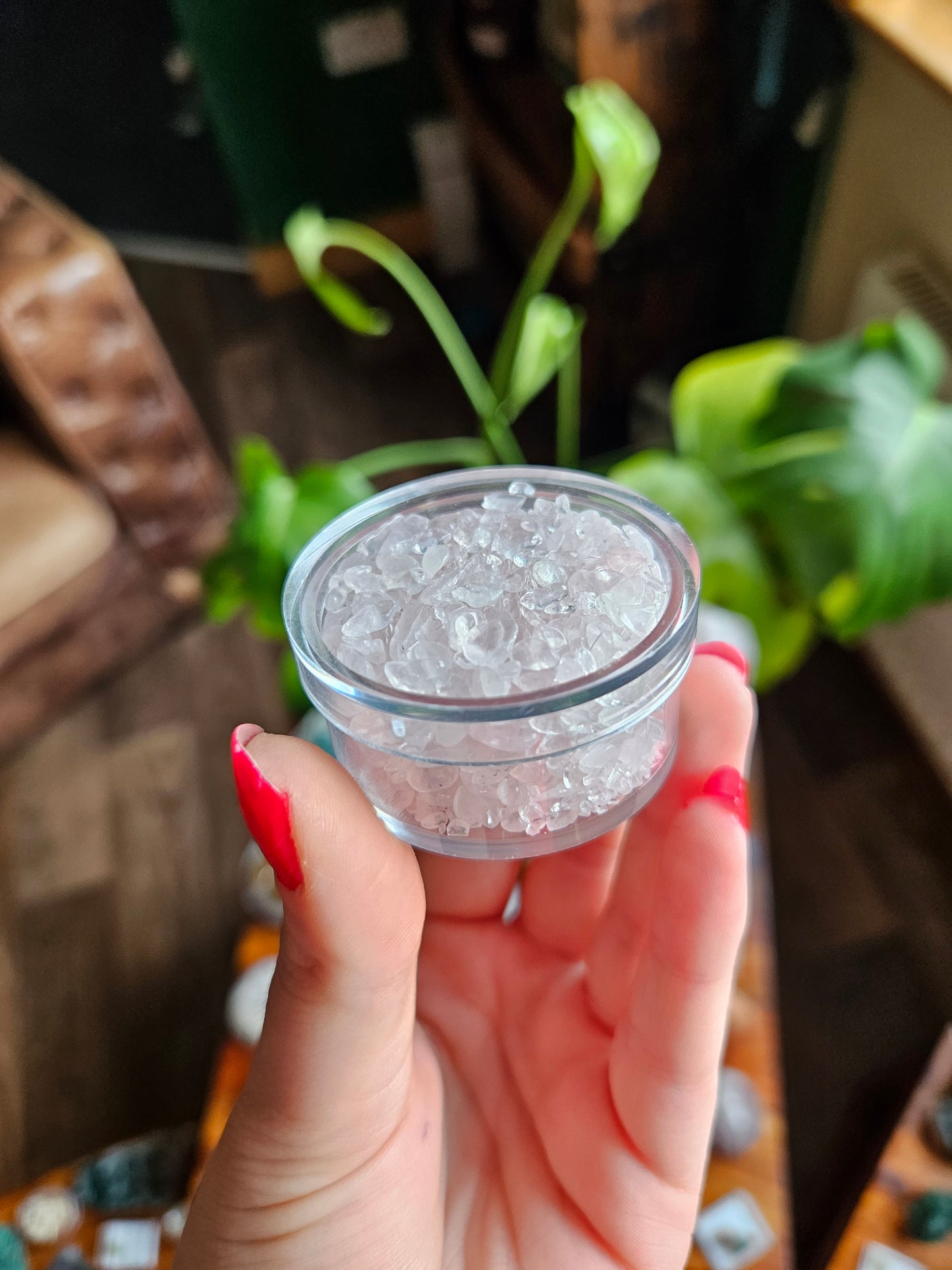Rose Quartz chips - 50g pot