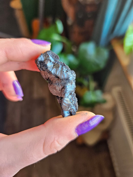 Pyrolusite specimen