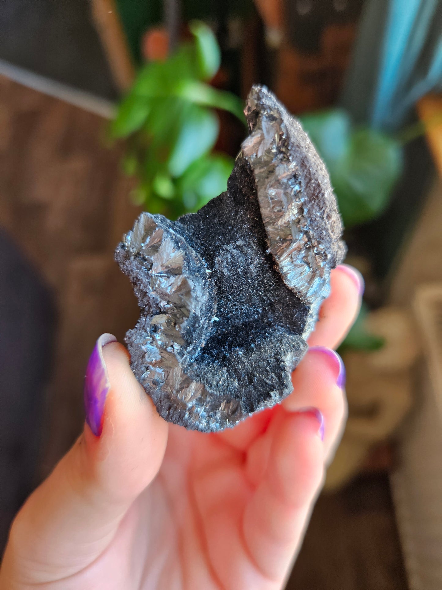 Pyrolusite specimen