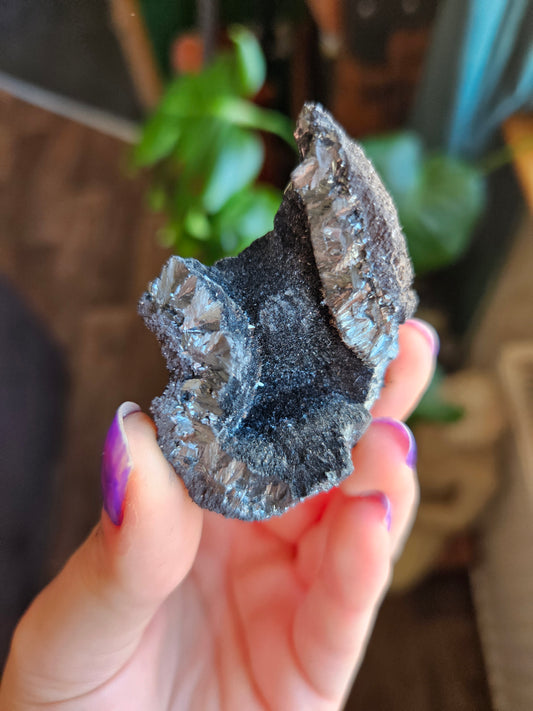 Pyrolusite specimen