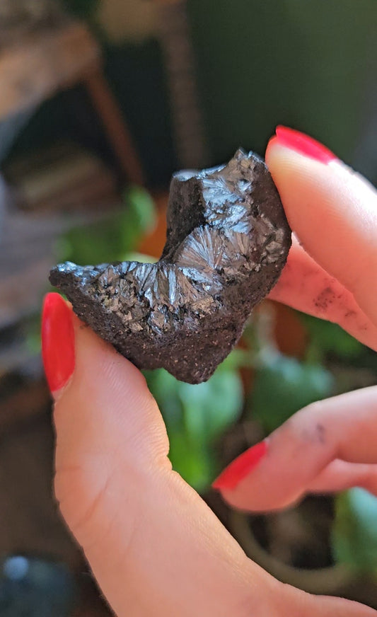 Pyrolusite specimen