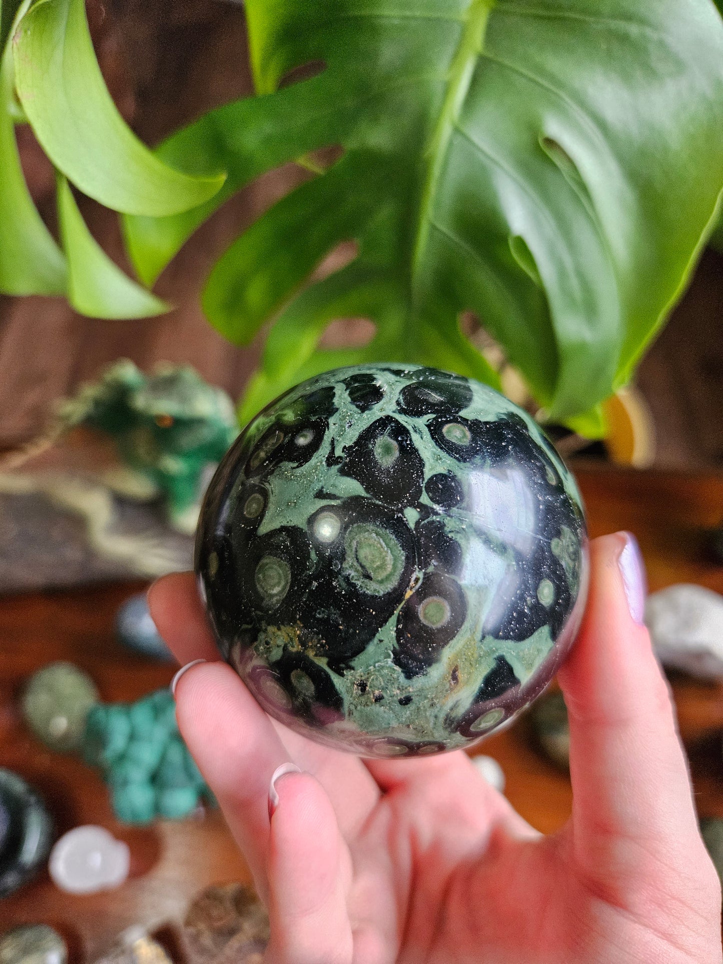 Kambaba Jasper planet - 481g