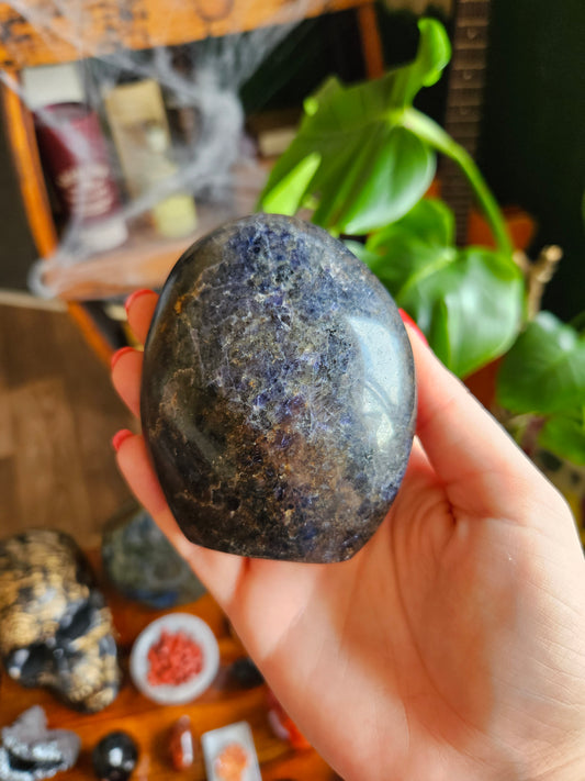 Iolite freeform