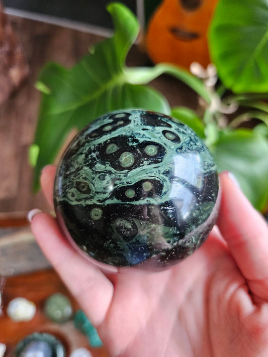 Kambaba Jasper planet - 507g