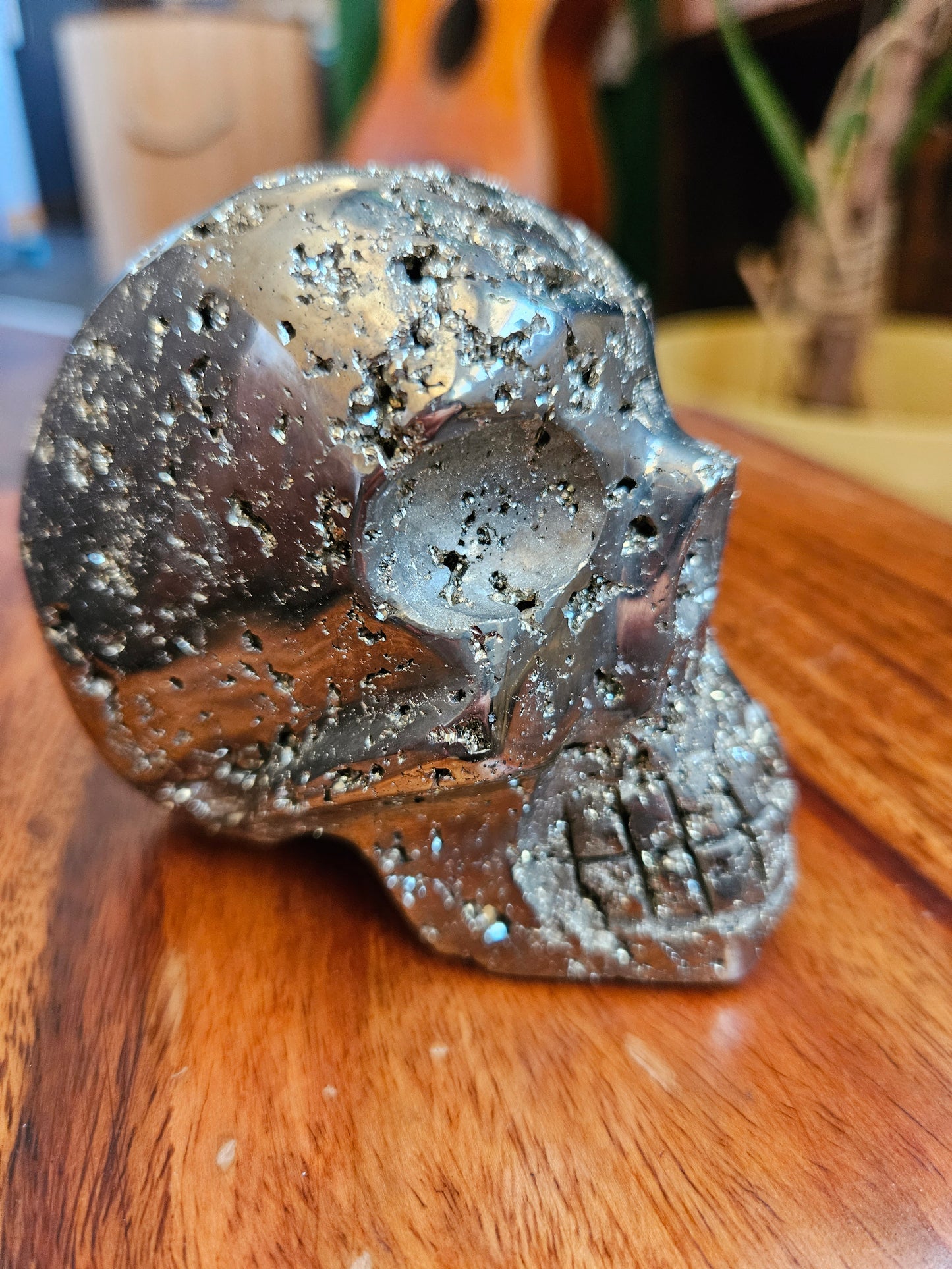Peruvian Pyrite skull carving - 1kg