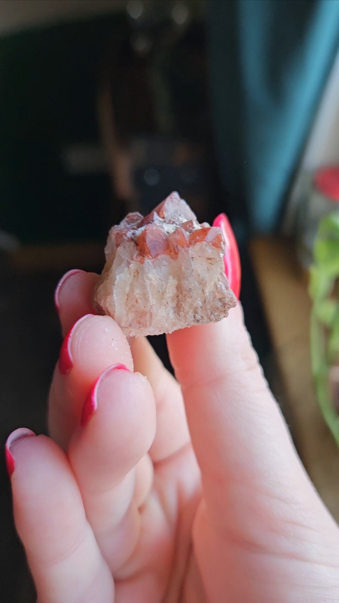 Mini Fire Quartz points - 100g bag
